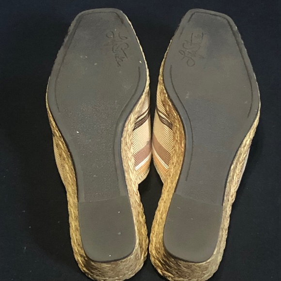 Women's Tan, Yellow and Brown textile mules, size 6 M - Picture 9 of 10